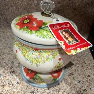 SOLD-The Pioneer Woman Holiday Cheer pedestal candy dish